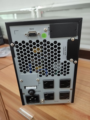 ups51漫画耗电时间多少|ups51漫画能用多少个小时